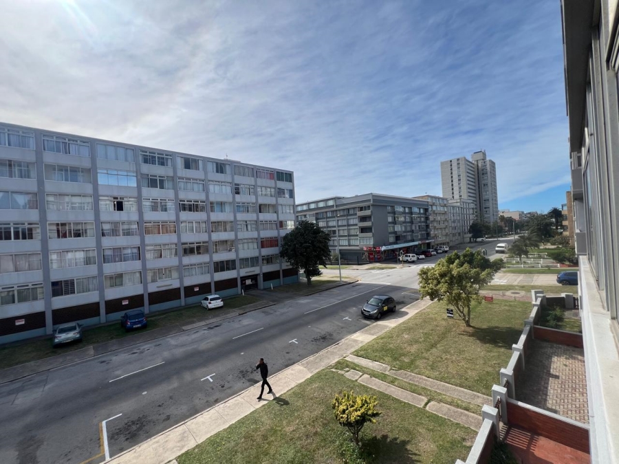 2 Bedroom Property for Sale in Humewood Eastern Cape